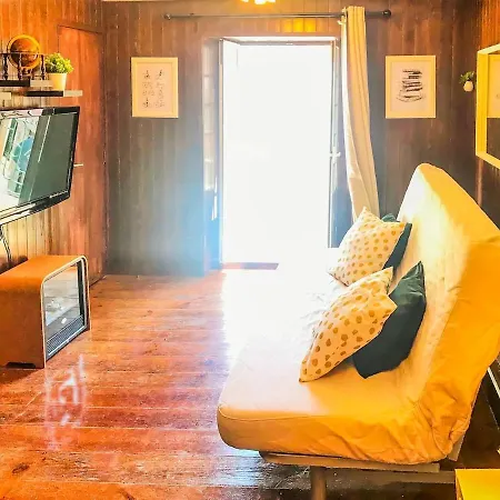 Апартаменты Cozy Charming Flat In Flowers Garden! *