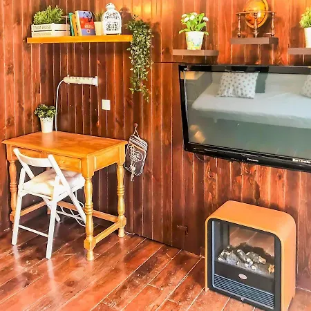 Apartment Cozy Charming Flat In Flowers Garden! *