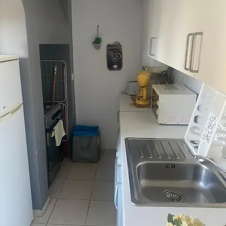 Cozy Charming Flat In Flowers Garden! * Lissabon