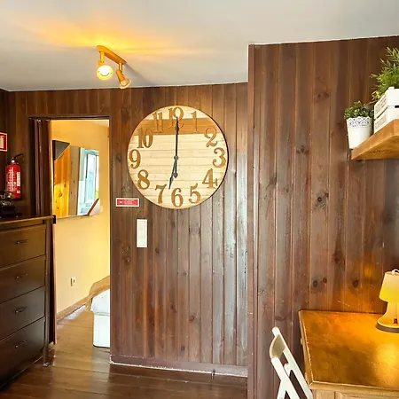 아파트 Cozy Charming Flat In Flowers Garden!