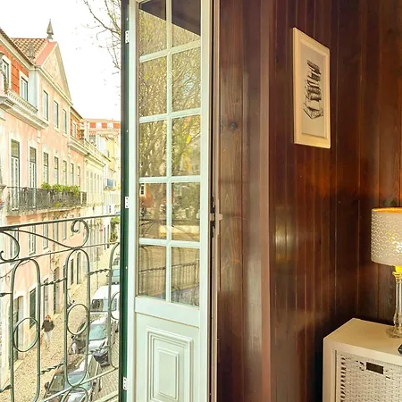 Διαμέρισμα Cozy Charming Flat In Flowers Garden!