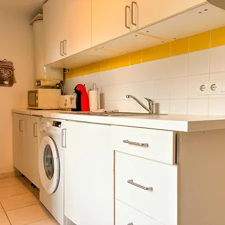 Cozy Charming Flat In Flowers Garden! Διαμέρισμα *