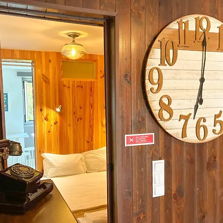 아파트 Cozy Charming Flat In Flowers Garden! *