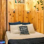 Cozy Charming Flat In Flowers Garden!