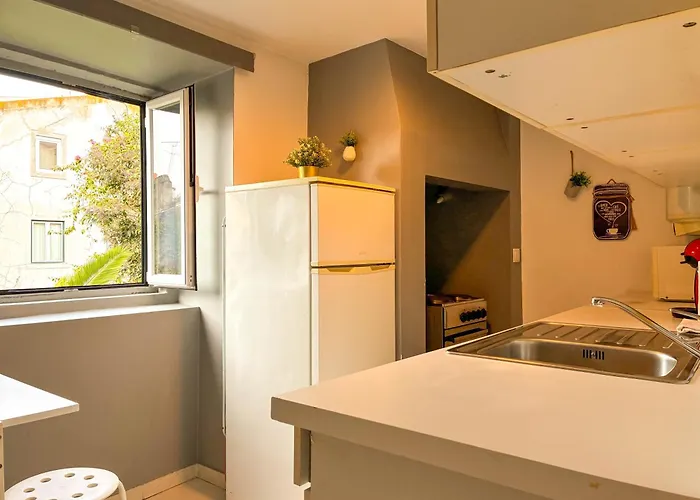 شقة Cozy Charming Flat In Flowers Garden! *